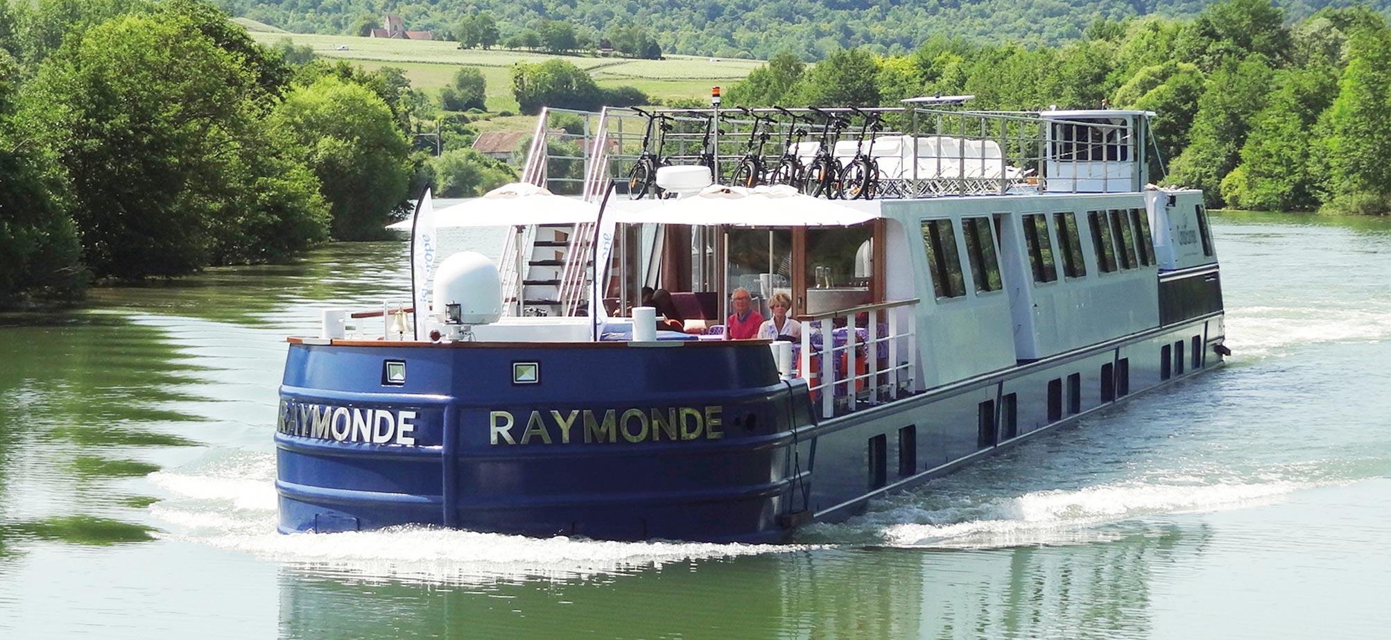 Peniche Raymond River Vessel